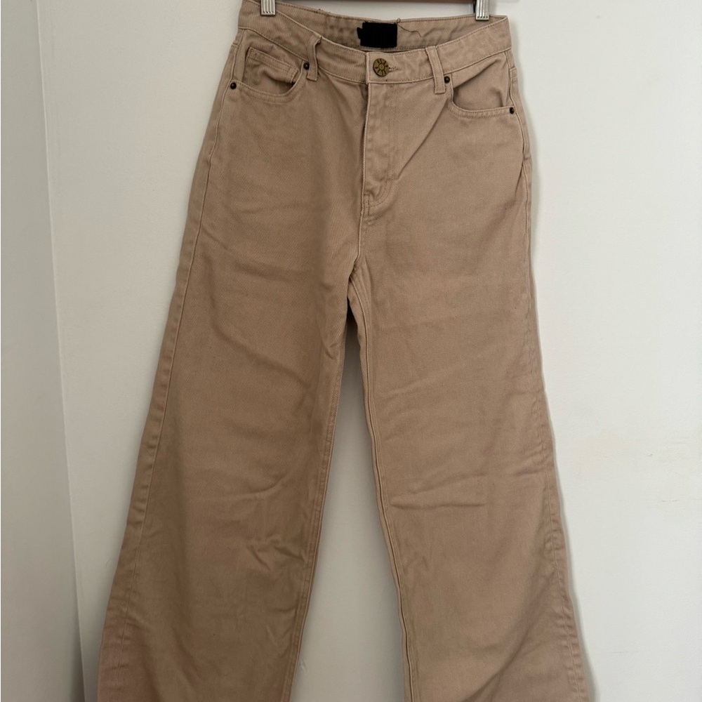 Tan and cream trousers, bought because demetra has them!!